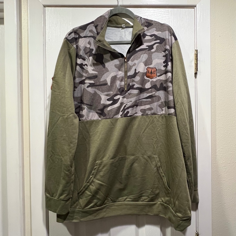 Alaska Chicks Co. Women’s Pullover Hoodie - Gray Camo/Olive Green - XXL - NWOT
